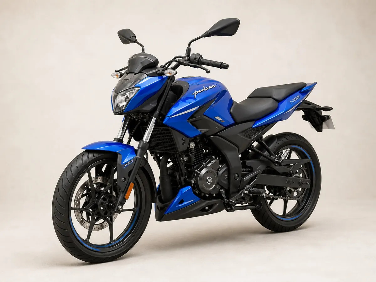 Bajaj Pulsar N160 — Front three-quarter
