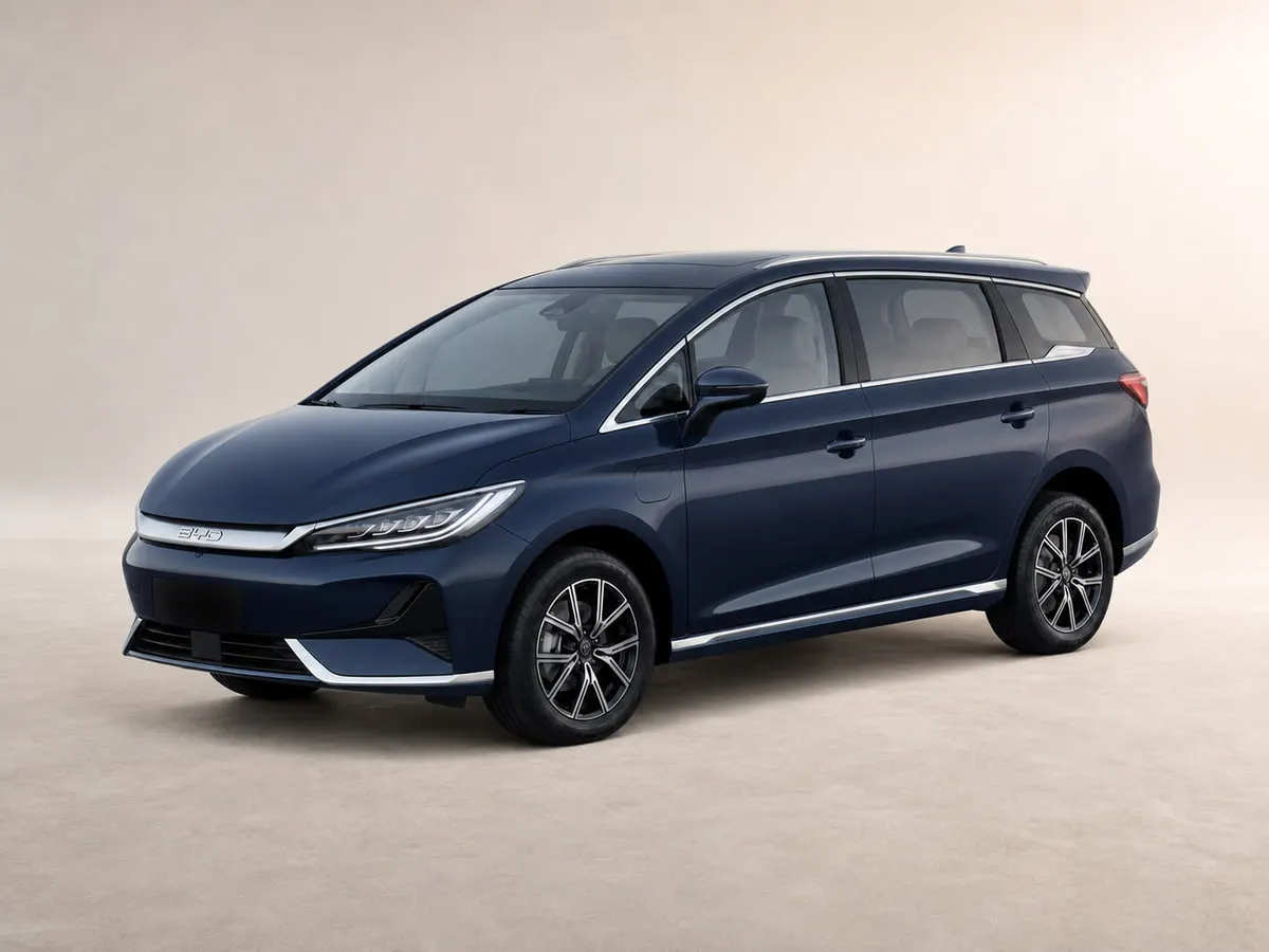 BYD eMAX 7 — Studio
