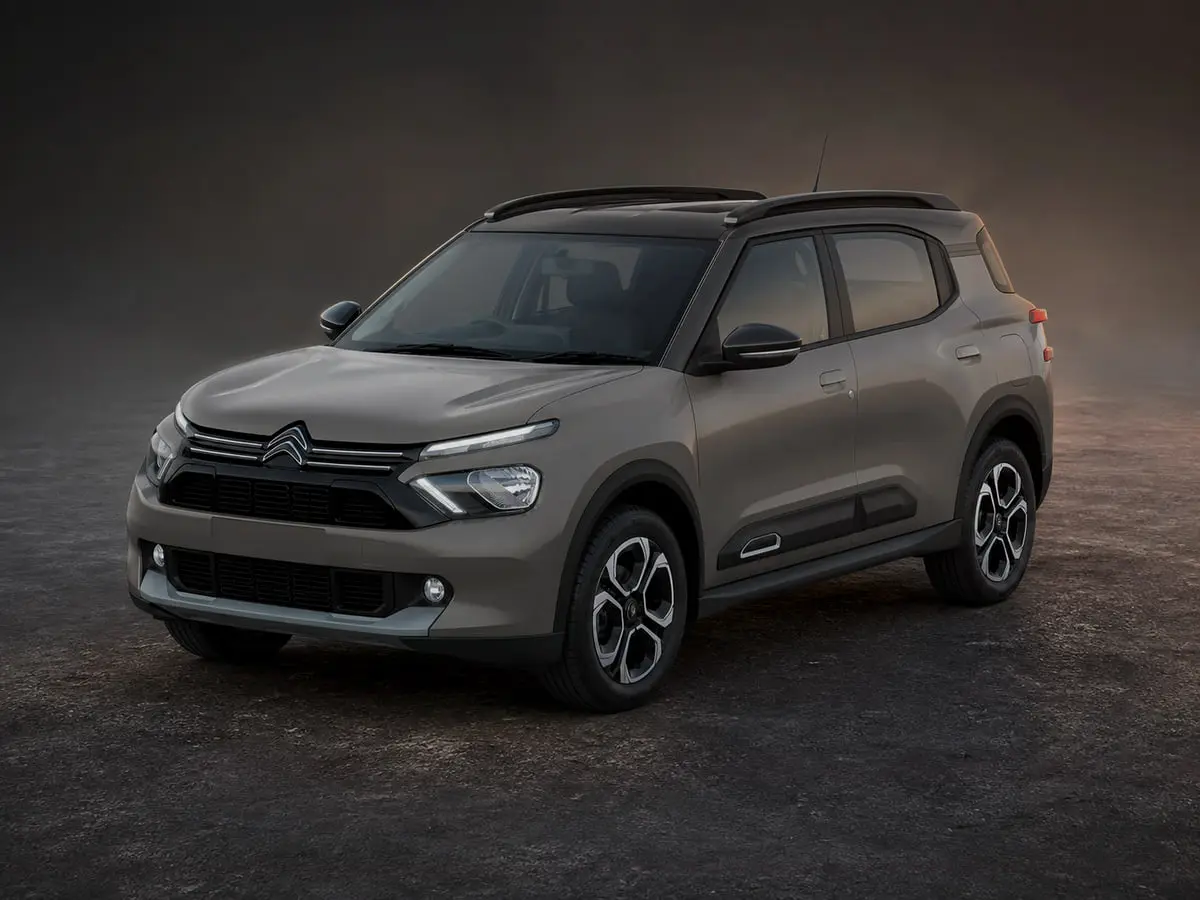 Citroen C3 Aircross — Studio (dark)