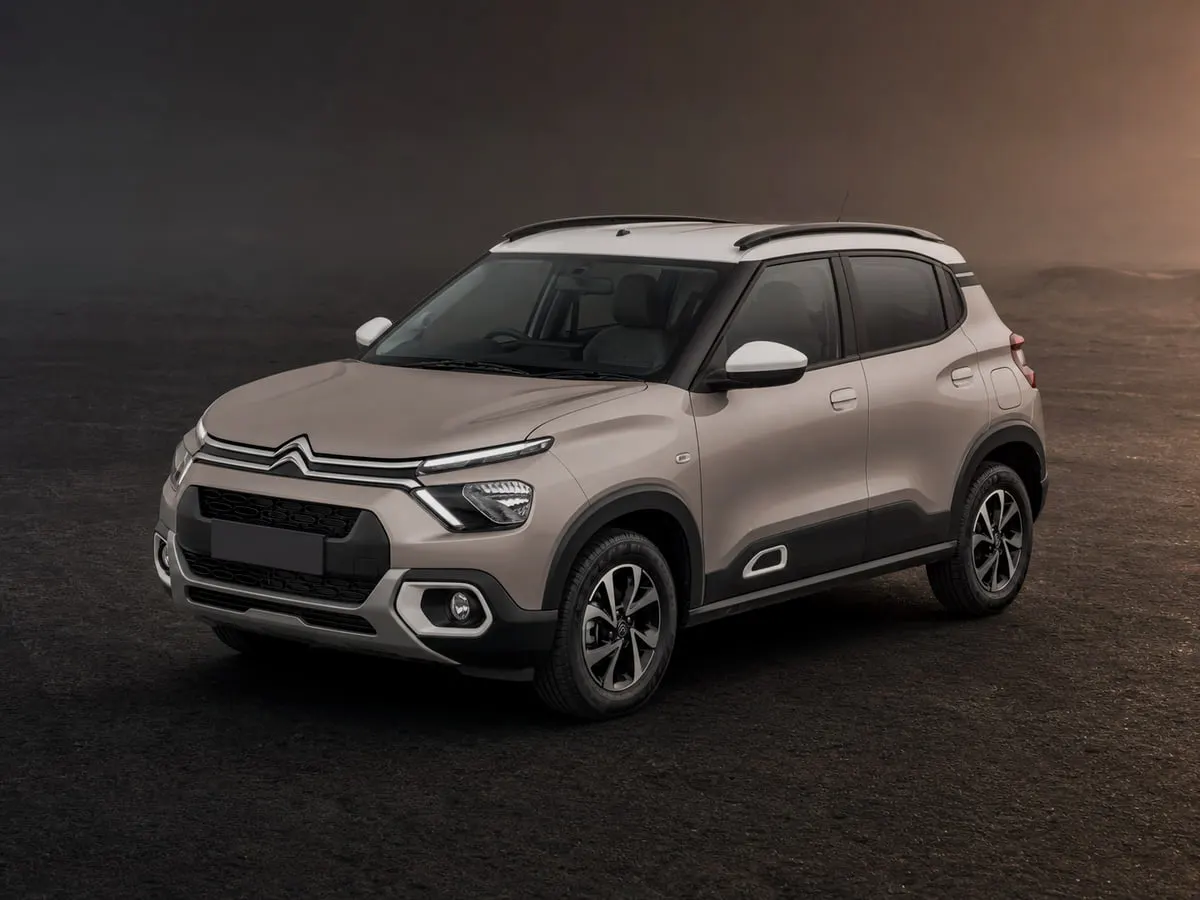 Citroen C3 — Studio (dark)