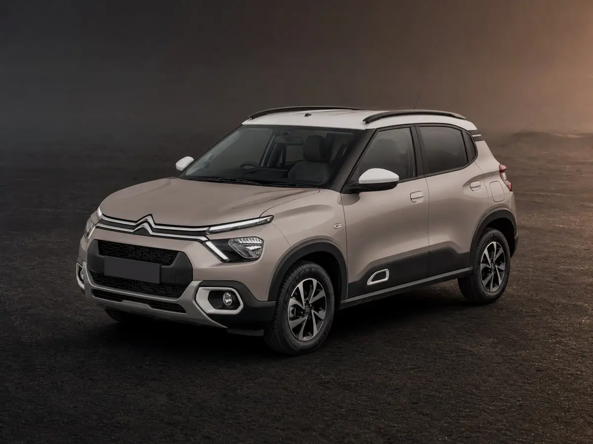 Citroen C3 — Studio (dark)