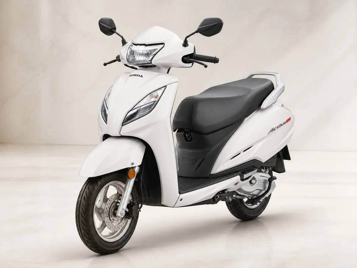 Honda Activa 125 — Front three-quarter