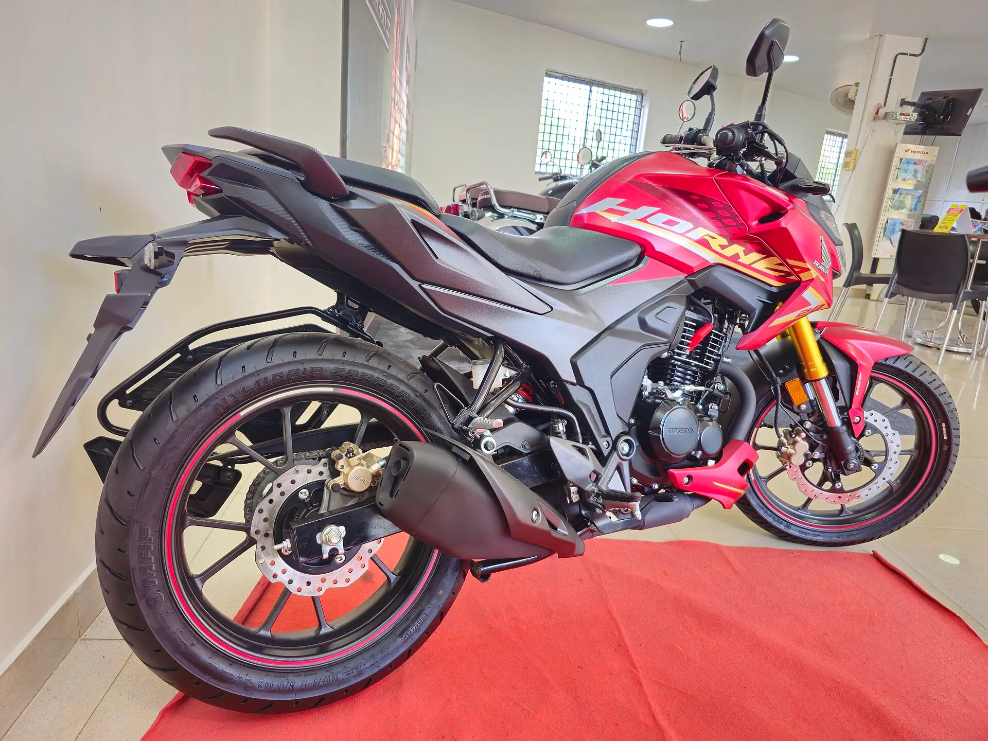Honda Hornet 2.0