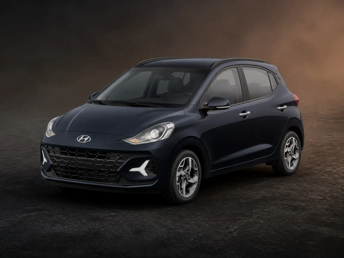 Hyundai Grand i10 Nios — Studio (dark)