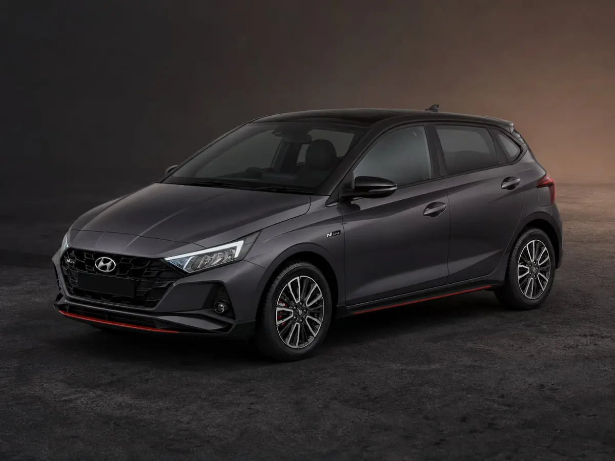 Hyundai i20 N Line — Studio (dark)