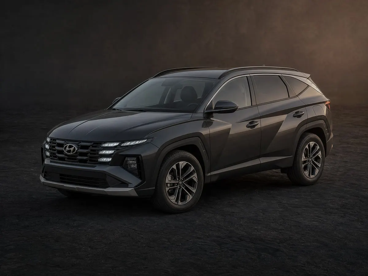 Hyundai Tucson — Studio (dark)
