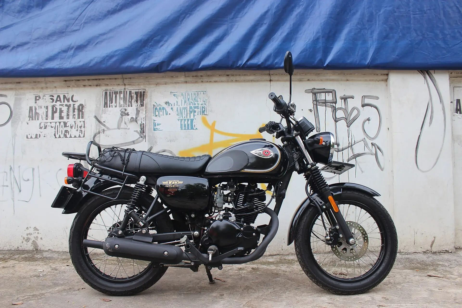 Kawasaki W175