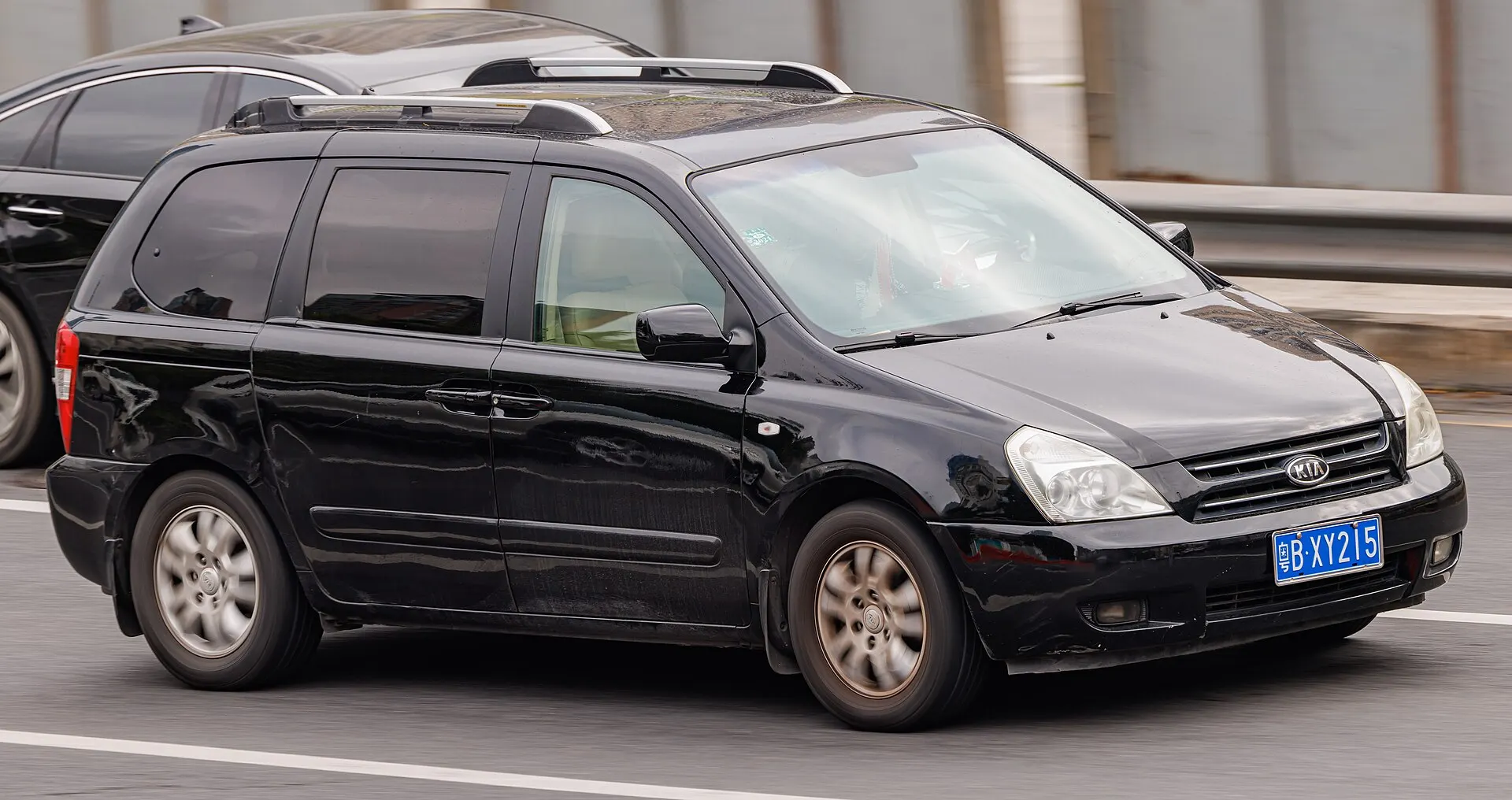 Kia Carnival — On the road