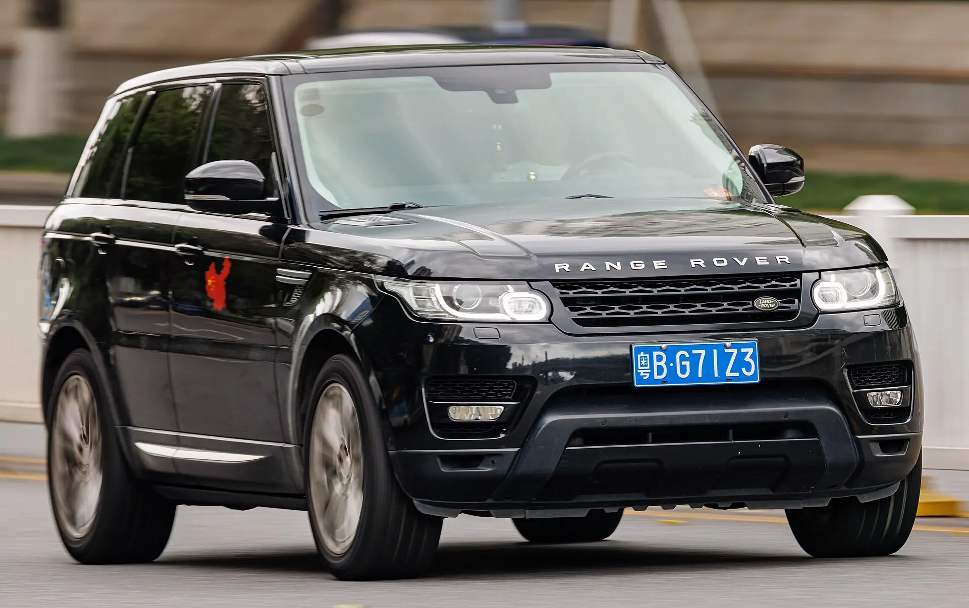 Land Rover Range Rover Sport — On the road