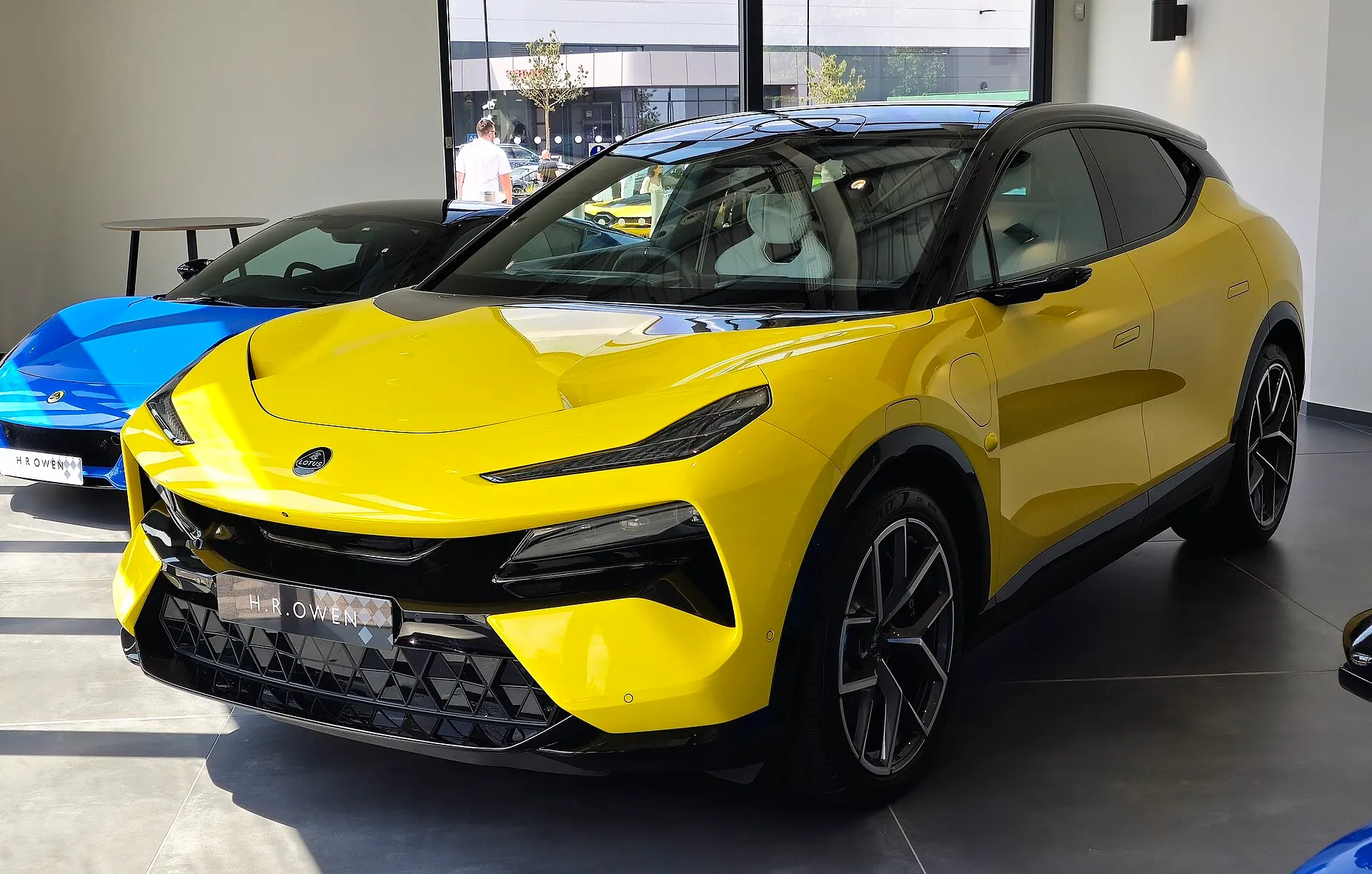Lotus Eletre — Studio