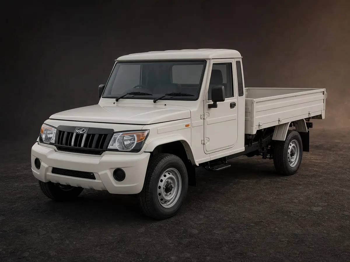 Mahindra Bolero Pik-Up — Studio (dark)