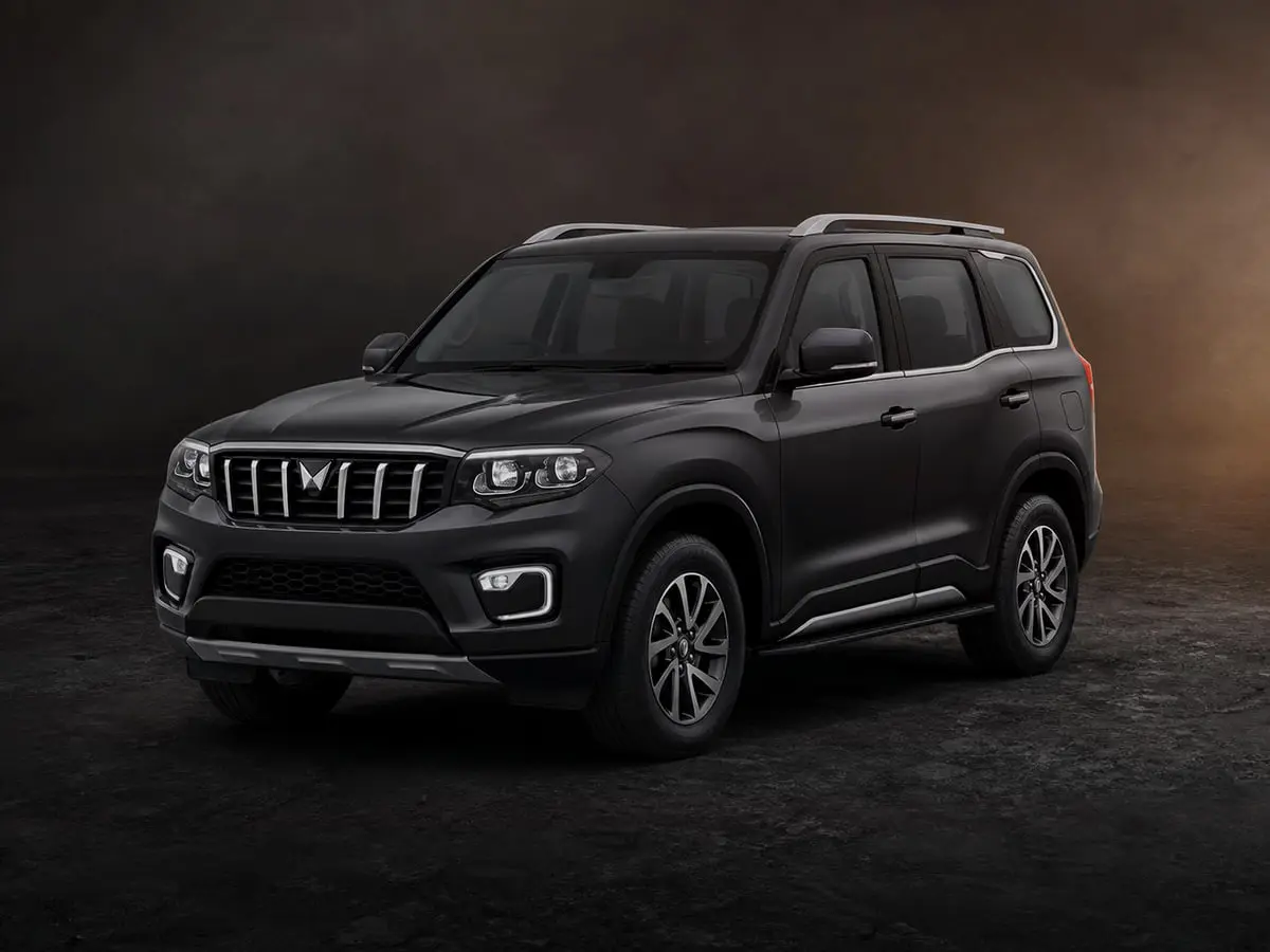 Mahindra Scorpio N — Studio (dark)