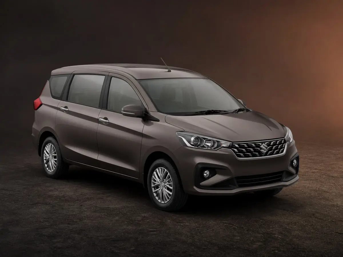 Maruti Suzuki Ertiga — Studio (dark)