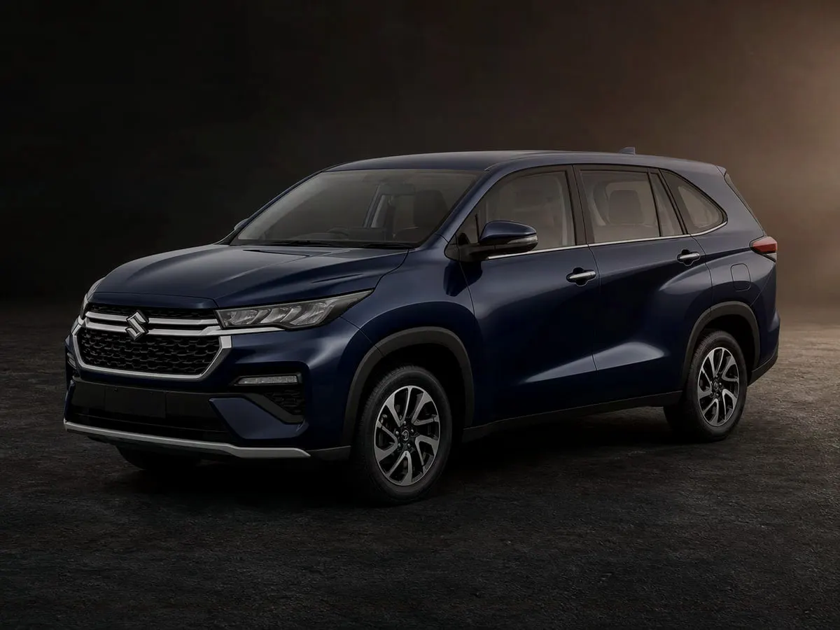 Maruti Suzuki Invicto — Studio (dark)