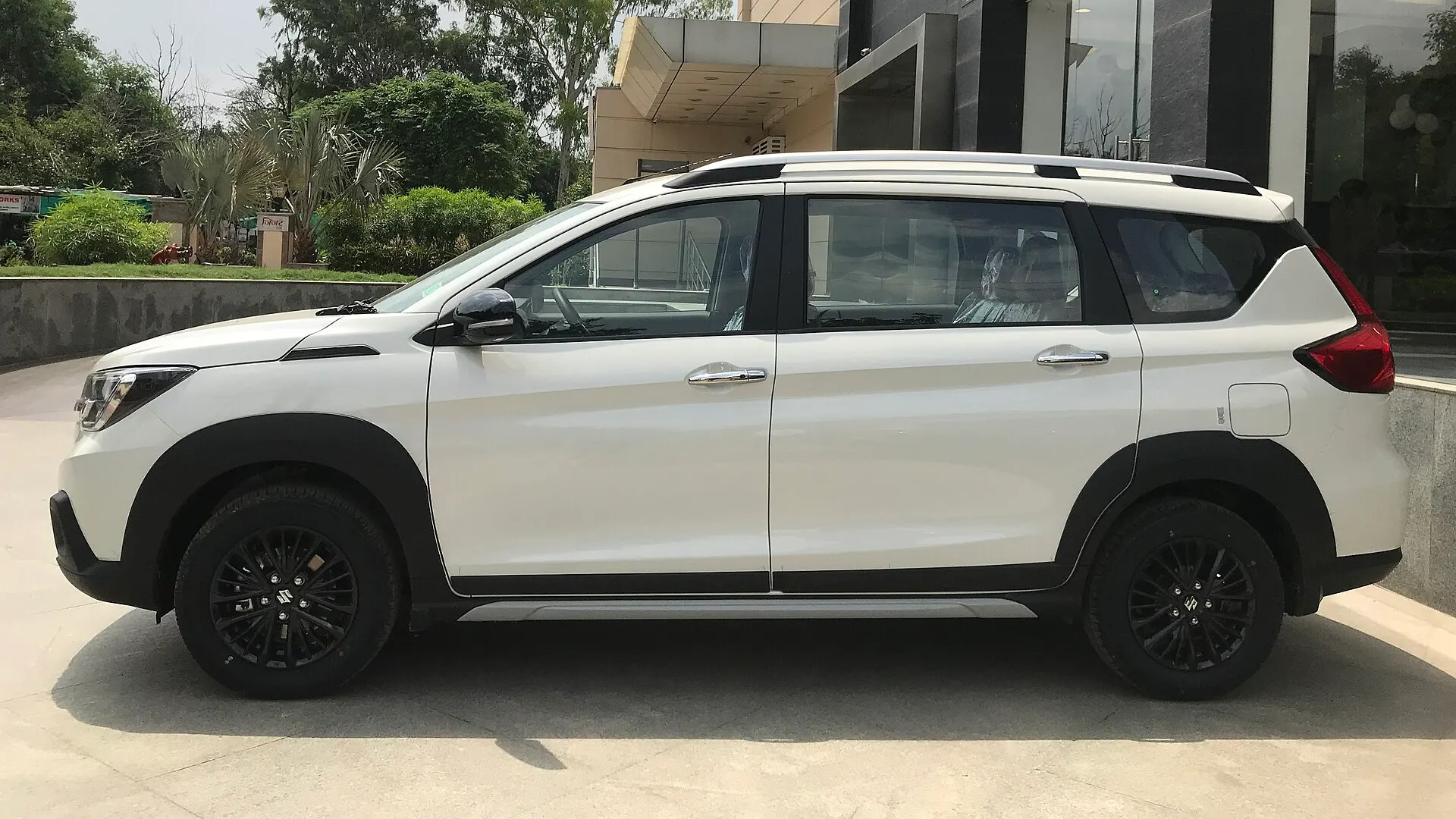 Maruti Suzuki XL6 — On the road