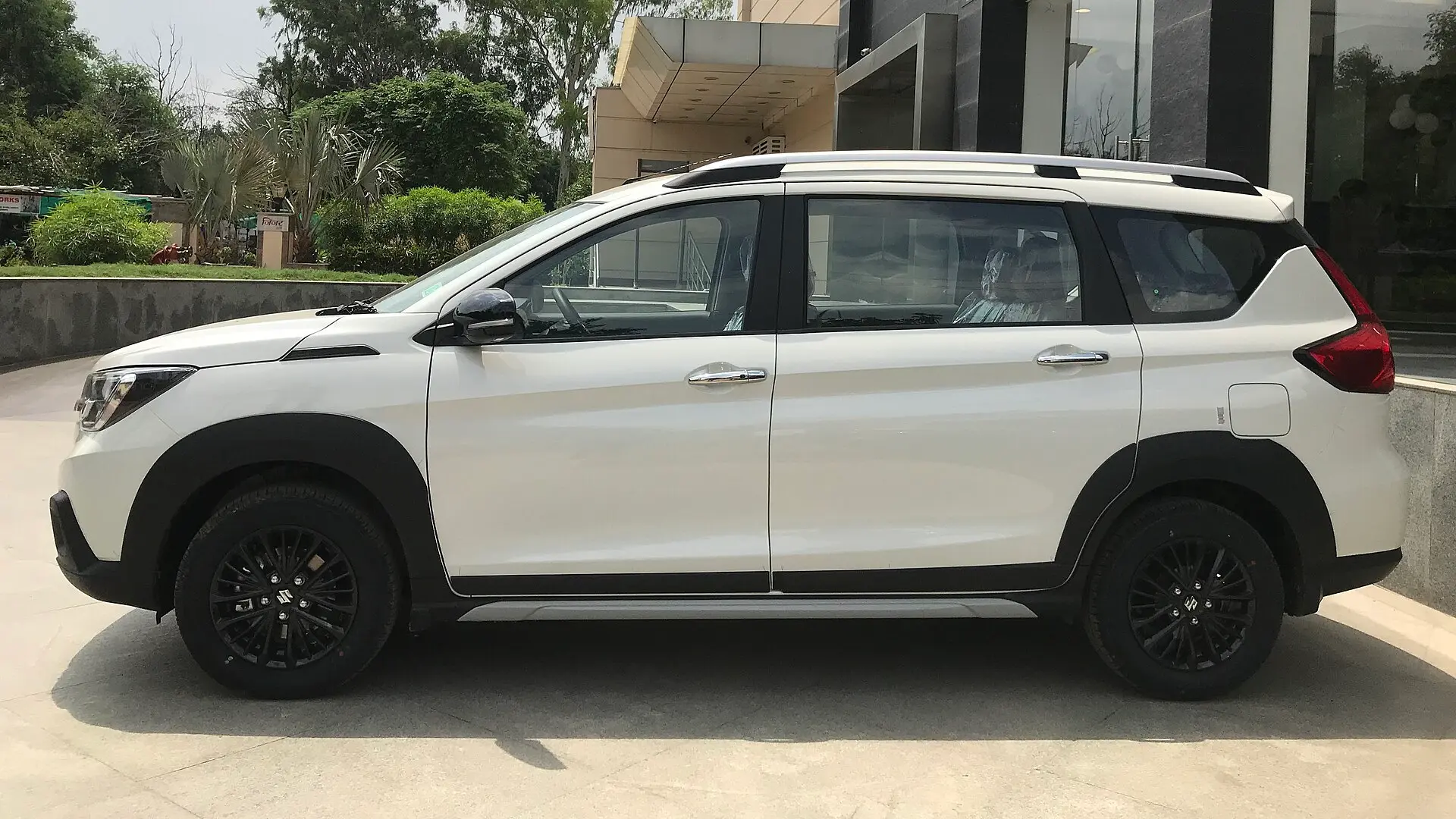 Maruti Suzuki XL6 — On the road