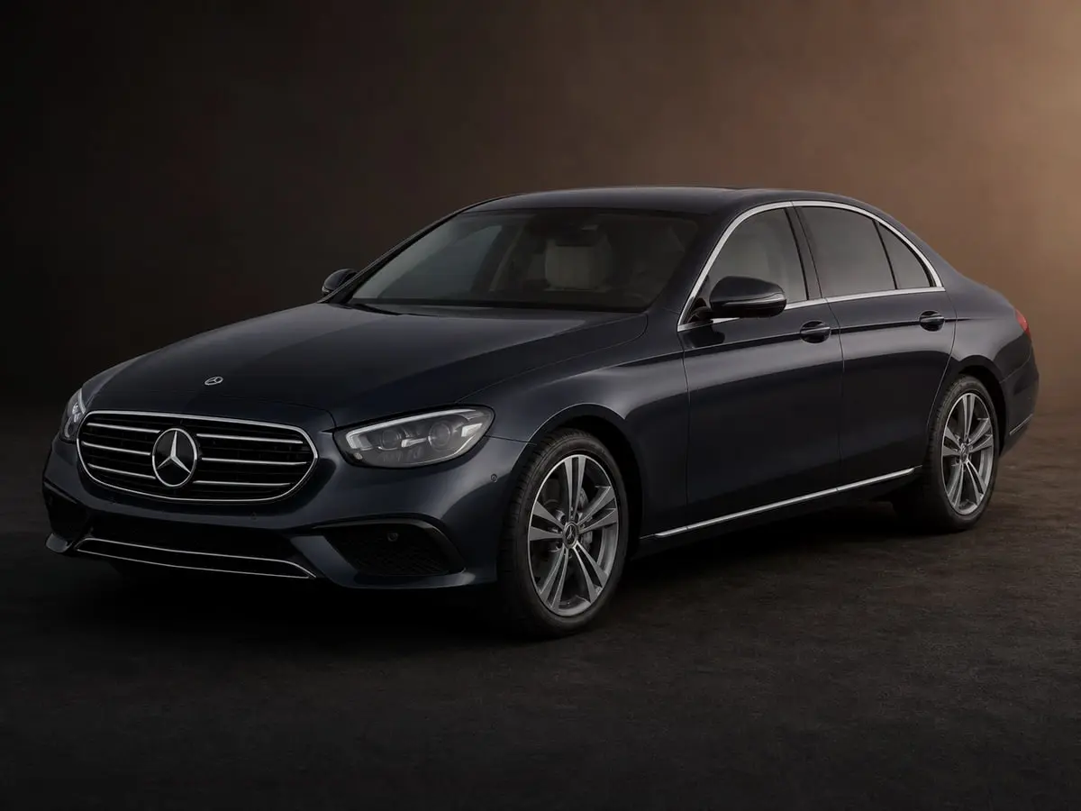 Mercedes-Benz E-Class — Studio (dark)