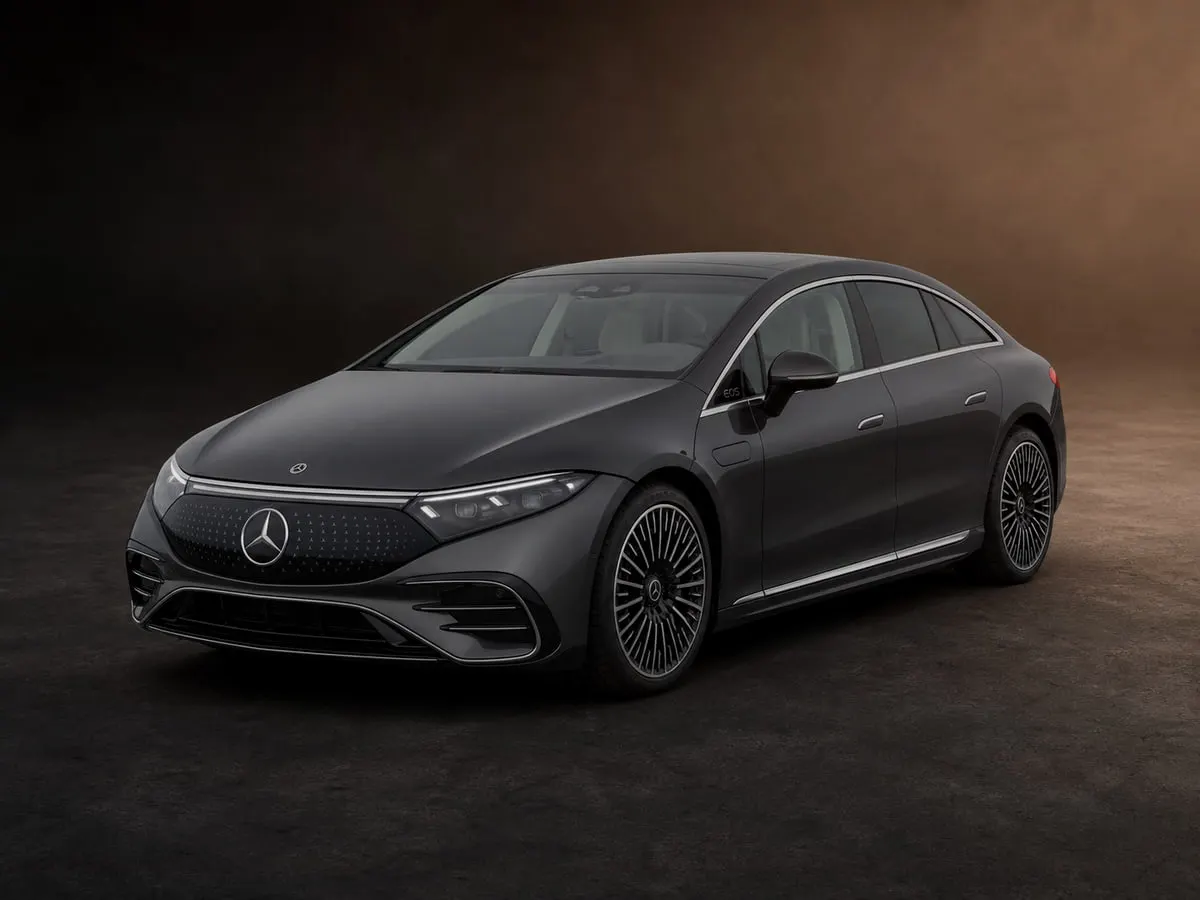 Mercedes-Benz EQS — Studio (dark)