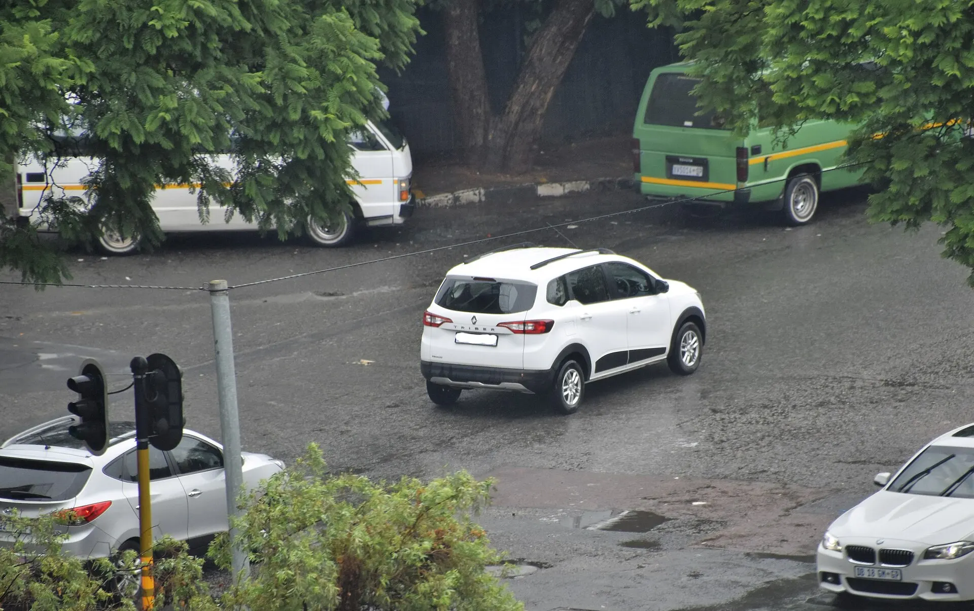Renault Triber — On the road