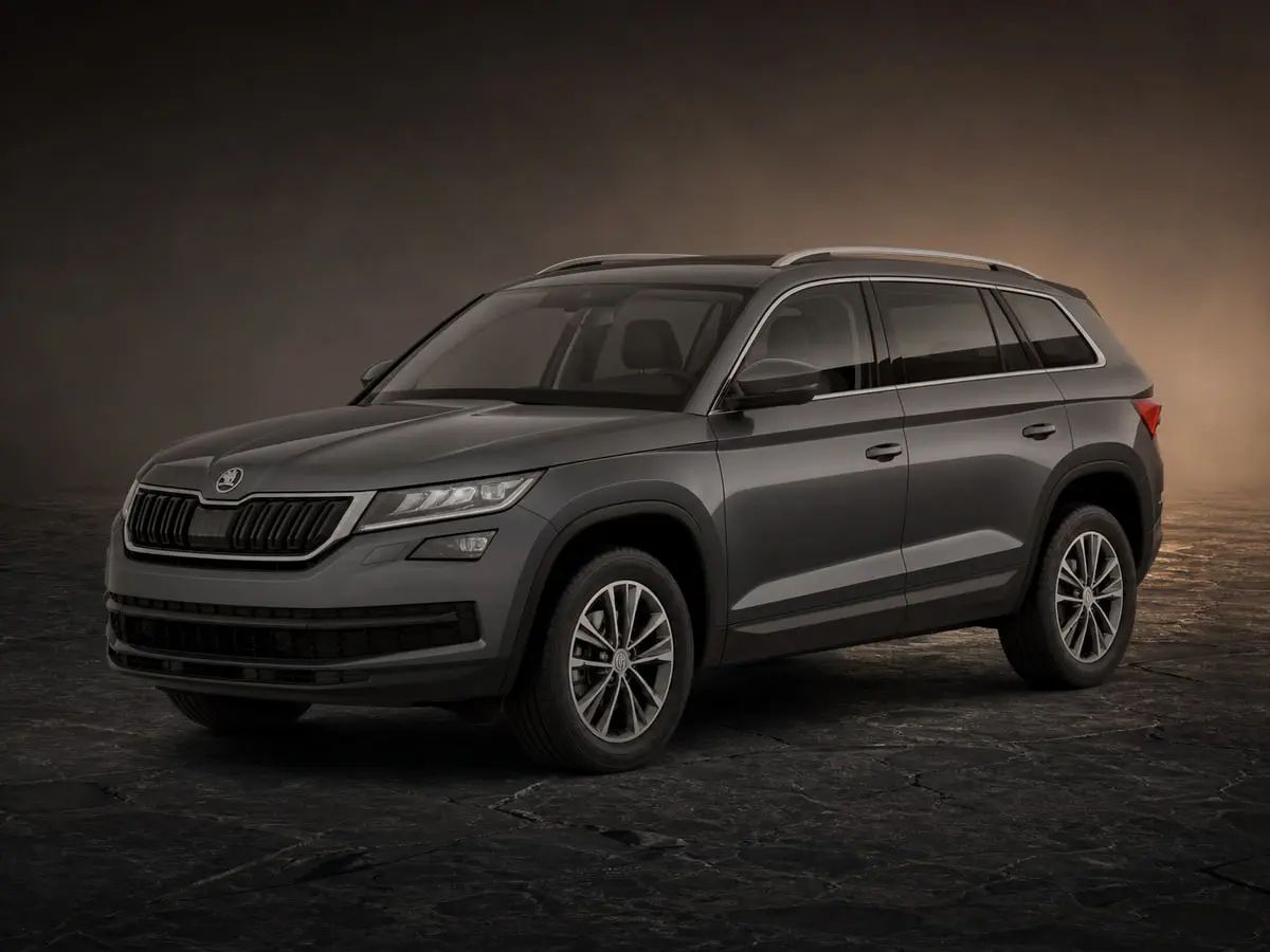 Skoda Kodiaq — Studio (dark)