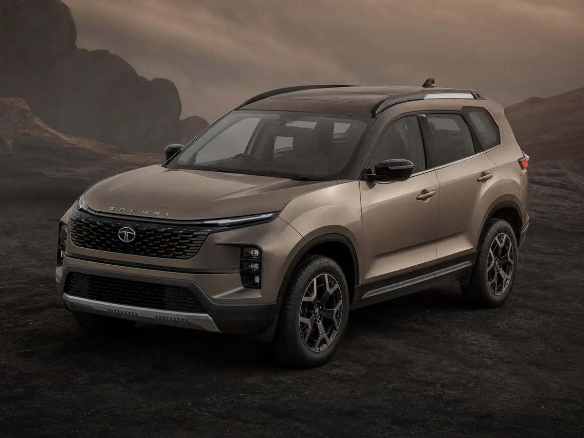 Tata Safari — Studio (dark)