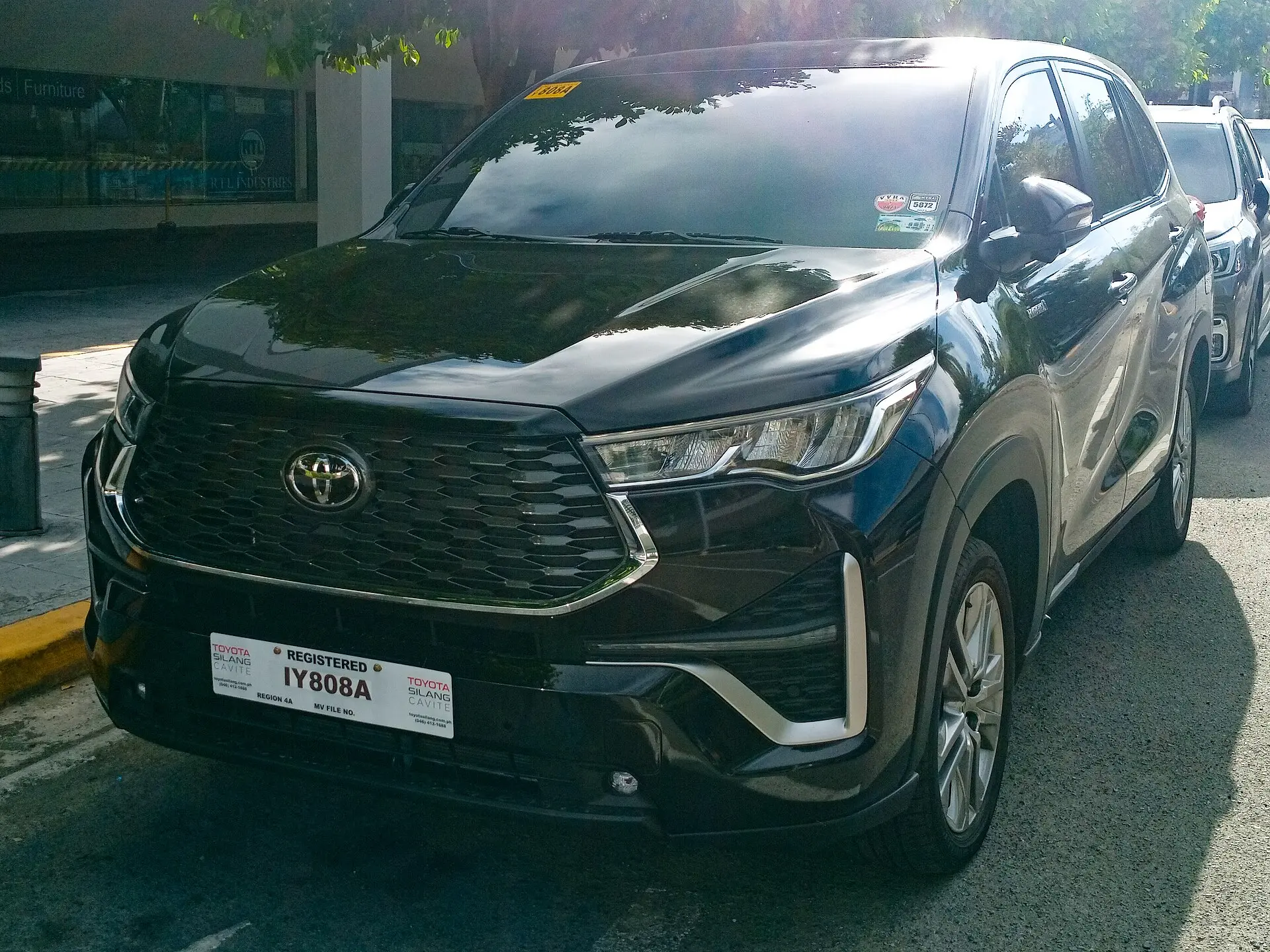 Toyota Innova Hycross — On the road