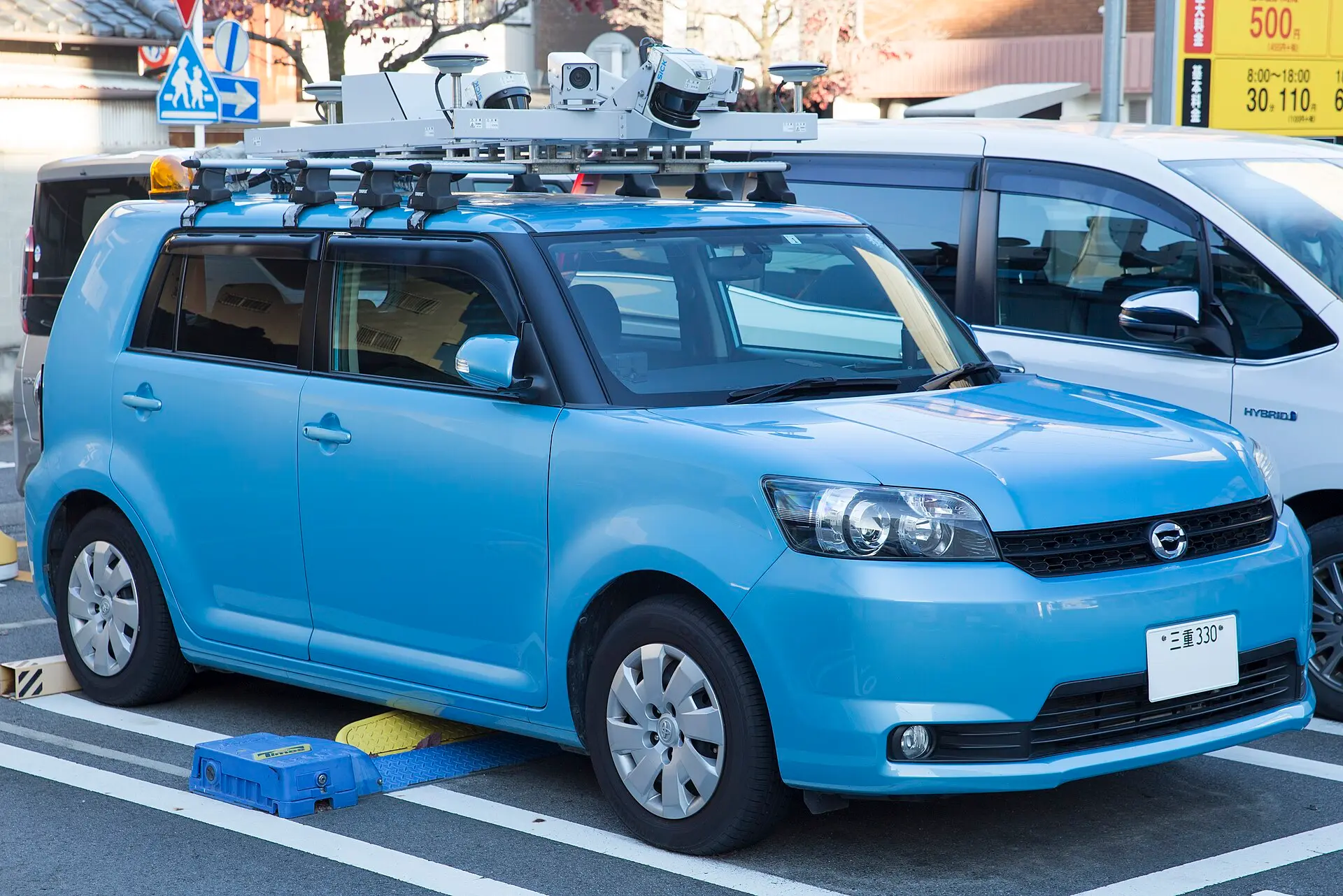 Toyota Rumion — On the road