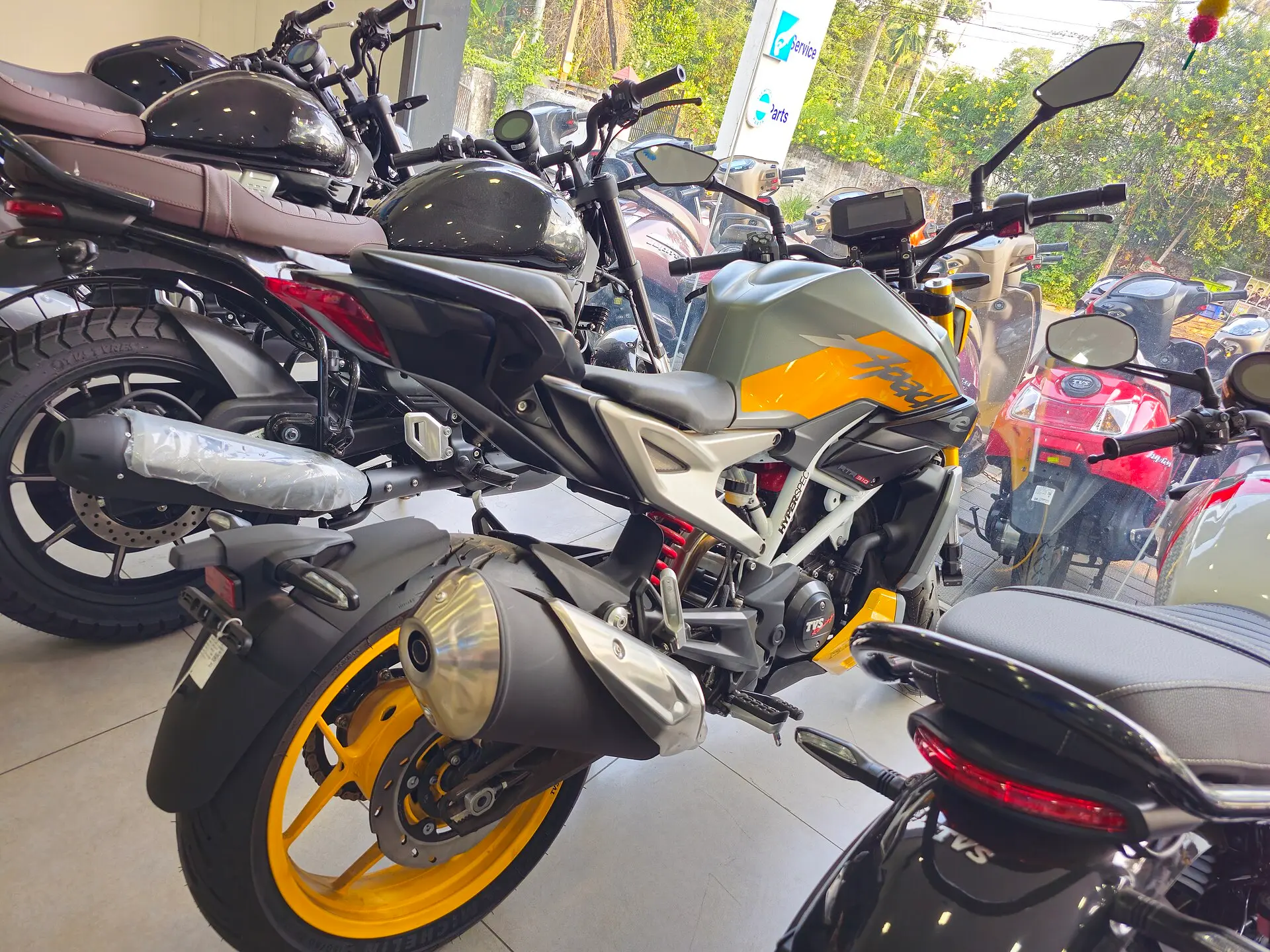 TVS Apache RR 310